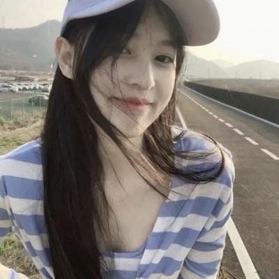 只想爱你 海报