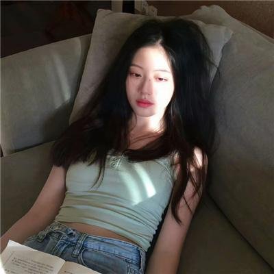 纯白 海报